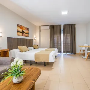 apartamentos-puerta-del-sur.es-andalucia.com/